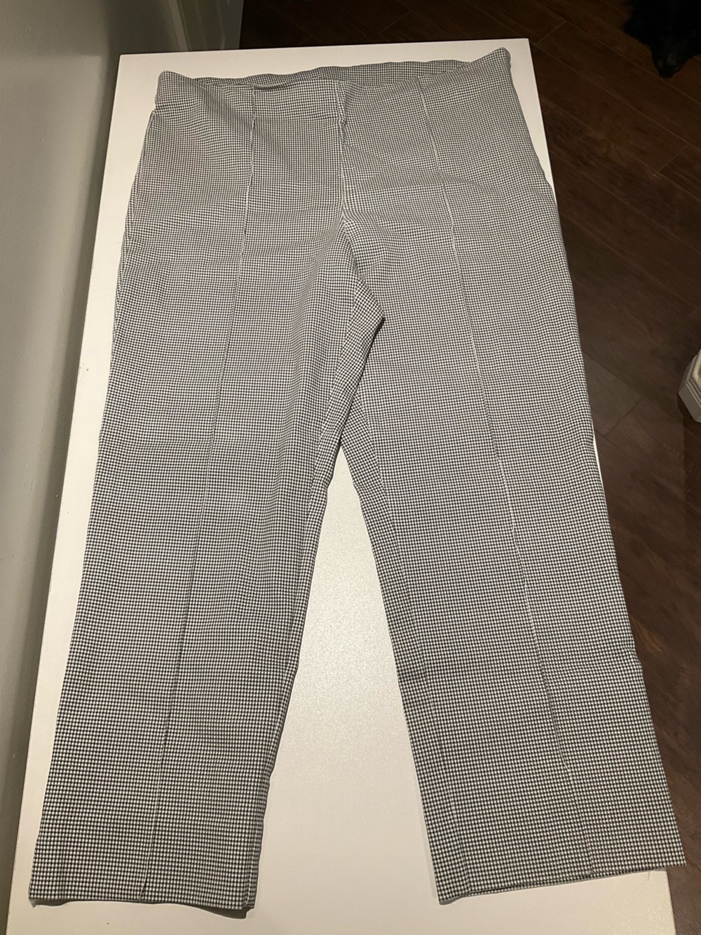 Stretchy Gingham Capris